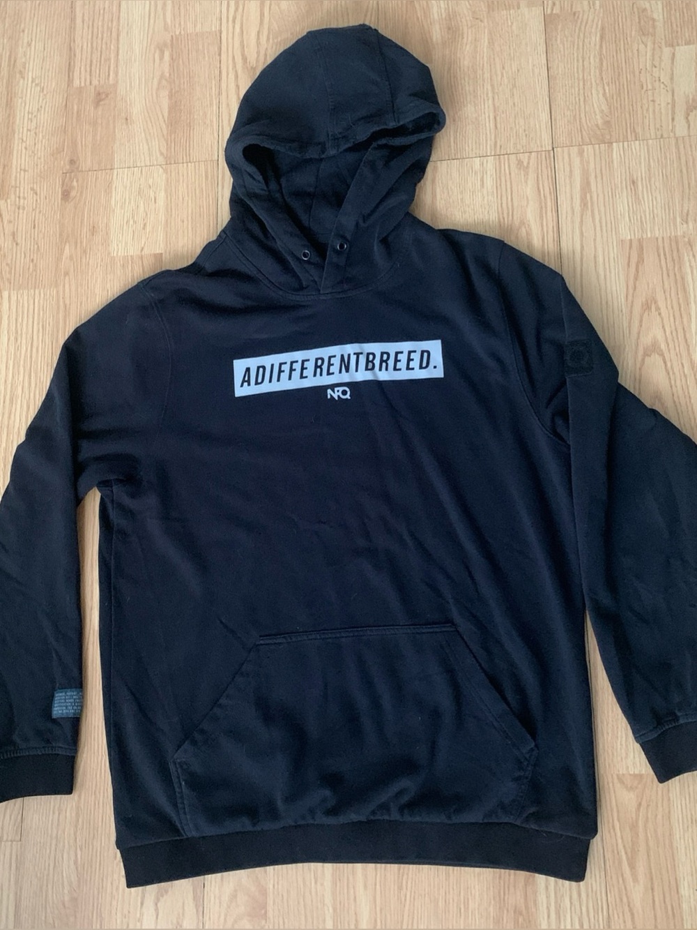 NFQ Never F*cking Quit Distressed Hood Mens Size S Logo Kangaroo Packet Unisex